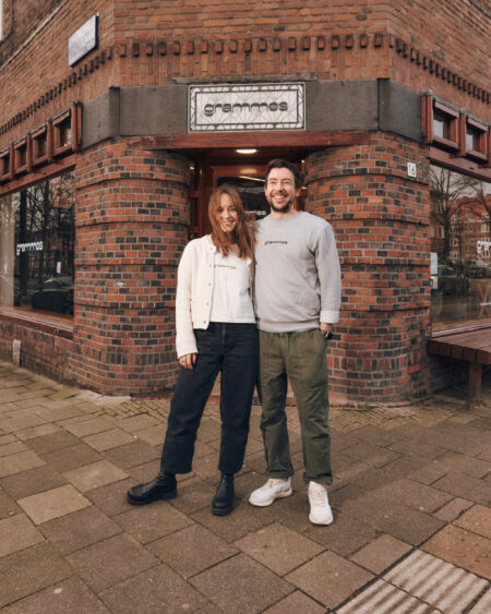 Maxime & Nawal, Grammes